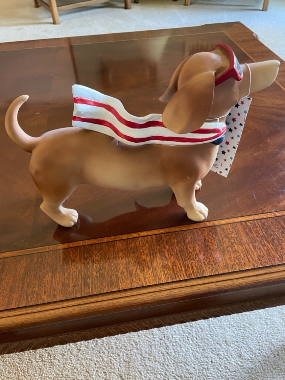Patriotic Dachshund Figurine with Sunglasses from Stars and Stipes - Picture 6 of 7